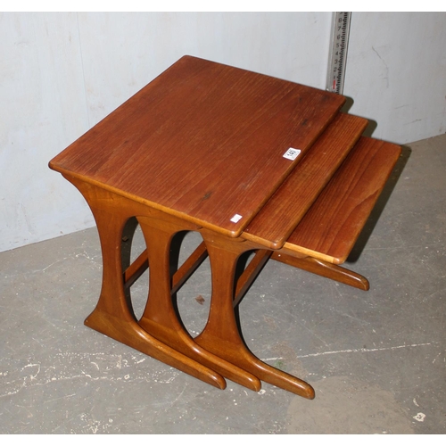 140 - Retro nest of 3 tables