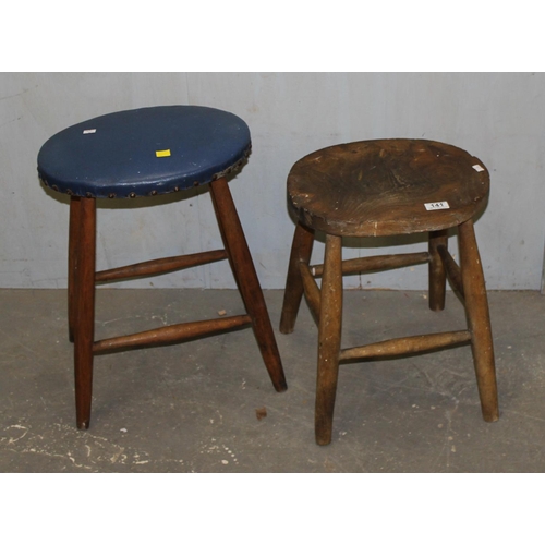 141 - 2 vintage wooden stools