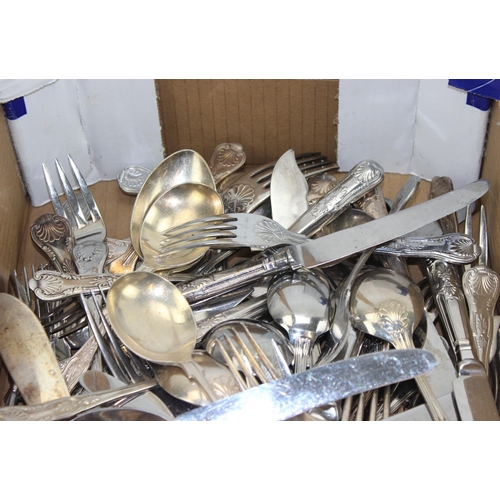 1134A - Qty of assorted silver plated cutlery, mainly King's Pattern