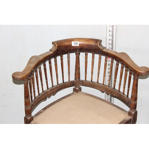 100 - Antique wooden corner chair with turned back and supports