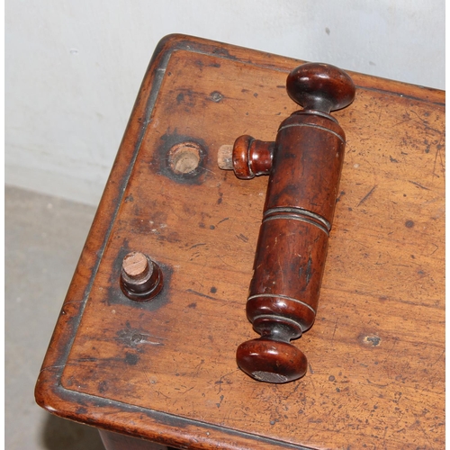 92 - Antique Mahogany window seat standing on unusual turned supports