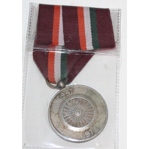 1007 - 4 assorted Indian military medals, to inc Sainya Seva Medal to 15664662 D. Singh, 25th Independence ... 