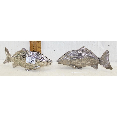 1153 - A set of 6 silver plated napkin or menu holders formed as fish, likely Italian