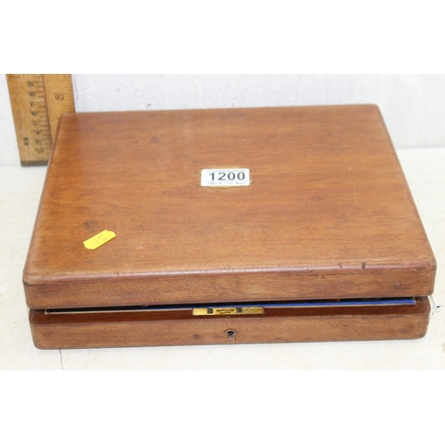 1200 - Qty of assorted costume jewellery, watches, and other misc items in wooden case