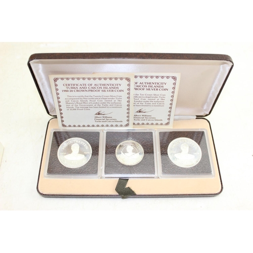 1312 - 1974 Panama 20 Balboas Franklin Mint silver coin, in box with paperwork & a Turks & Caicos Mountbatt... 