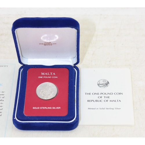 1314 - 1979 Malta decimal proof set in coin in case with paperwork and a Silver £1 coin, also 1979