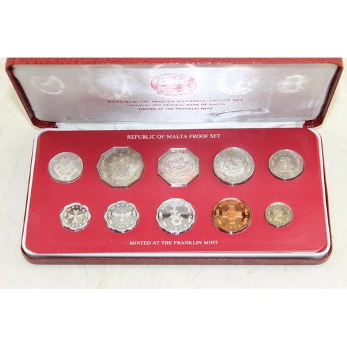 1314 - 1979 Malta decimal proof set in coin in case with paperwork and a Silver £1 coin, also 1979