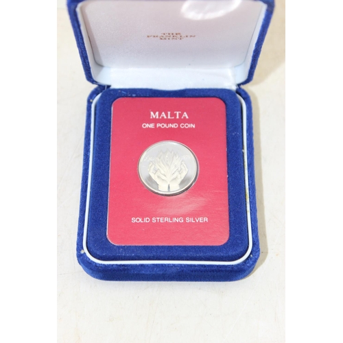 1314 - 1979 Malta decimal proof set in coin in case with paperwork and a Silver £1 coin, also 1979