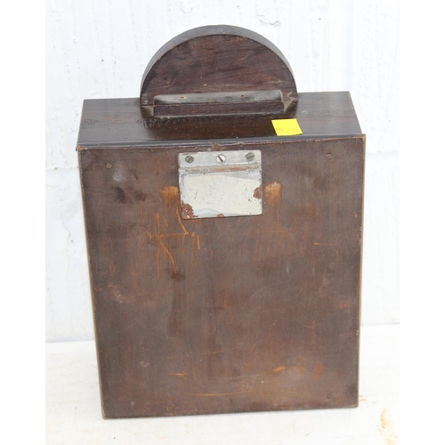 1401 - Quartz brass cased carriage clock with unusual mirrored stand and a vintage Oak cased barometer