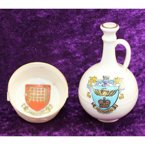 1627 - Qty of assorted crested china items, many interesting shapes, some with matching crests (20)