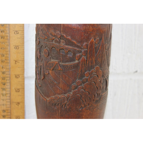 1717 - Chinese carved bamboo brush pot