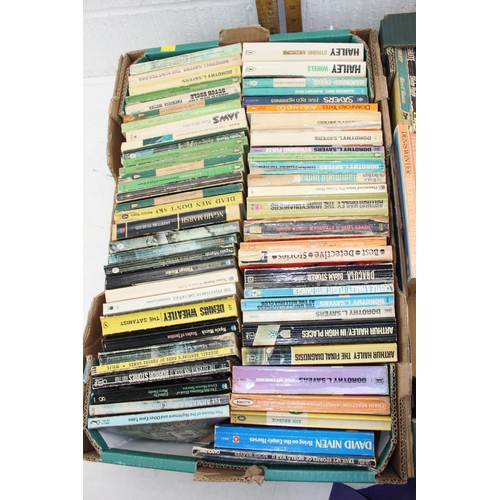 569 - 2 x boxes of vintage paperbacks to incl. Dorothy L Sayers, Richard Gordon etc