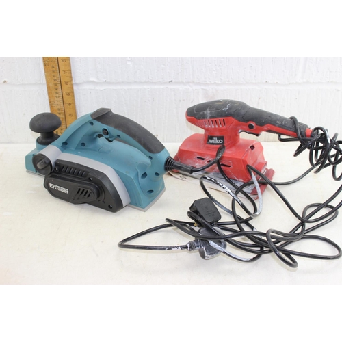 868 - 3 corded power tools and accessories