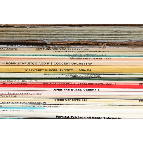 662 - Large qty of assorted vinyl records, 7