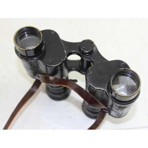 713 - 3 pairs of binoculars, 2 in cases, to inc Hanimex & Falcon