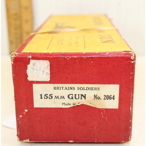 1580 - A Britains 155mm gun no 2064, boxed