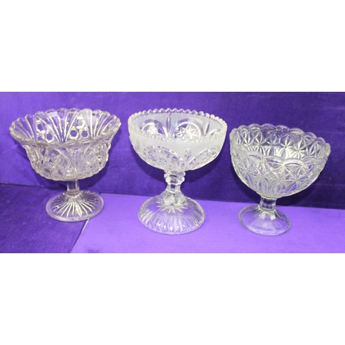 1829 - 10 assorted Victorian/ early 20th century moulded glass footed bowls