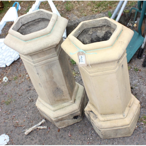 309a - Pair of vintage chimney pots