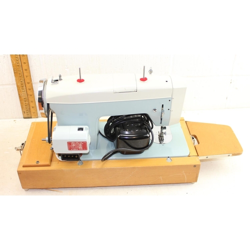 912 - Cased Sigma deluxe sewing machine