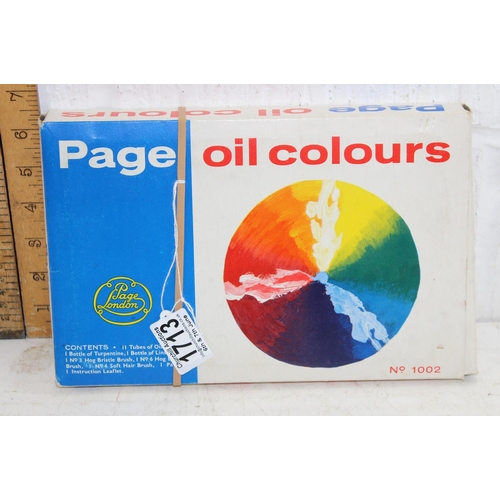 1713 - Boxed set of oil paints by Page