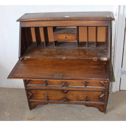 60 - Vintage oak bureau