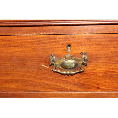 15 - Victorian 2/3 chest of drawers with brass handles