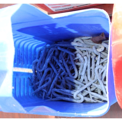 898 - 4 containers containing a large quantity of galvanised nails