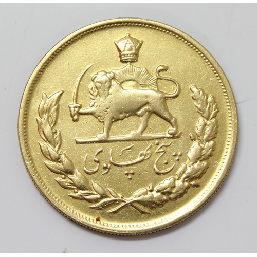 1325 - Coins, Iran/ Persia, a rare 5 Pahlavi gold coin dated 1339 (1960), approx 40.7g gross weight, approx... 