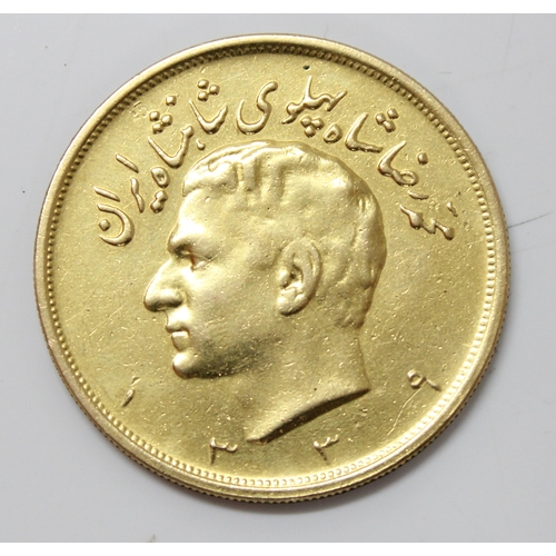 1325 - Coins, Iran/ Persia, a rare 5 Pahlavi gold coin dated 1339 (1960), approx 40.7g gross weight, approx... 