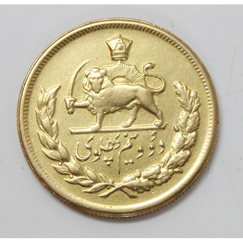 1326 - Coins, Iran/ Persia, a rare 2.5 Pahlavi gold coin dated 1330 (1951), approx 20.3g gross weight, appr... 