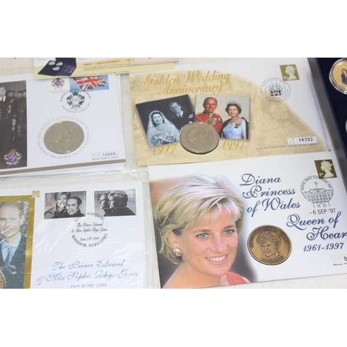 1342 - Qty of royal commemorative coins and medallions to inc 4 £5 coins and coin covers