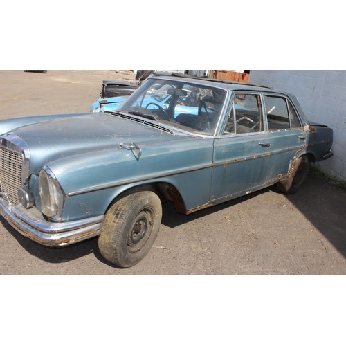0b - Mercedes 4 door believed to be late 60s or early 70s 220 series, parts car or restoration project,  ... 