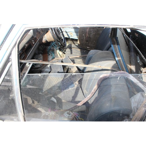 0b - Mercedes 4 door believed to be late 60s or early 70s 220 series, parts car or restoration project,  ... 