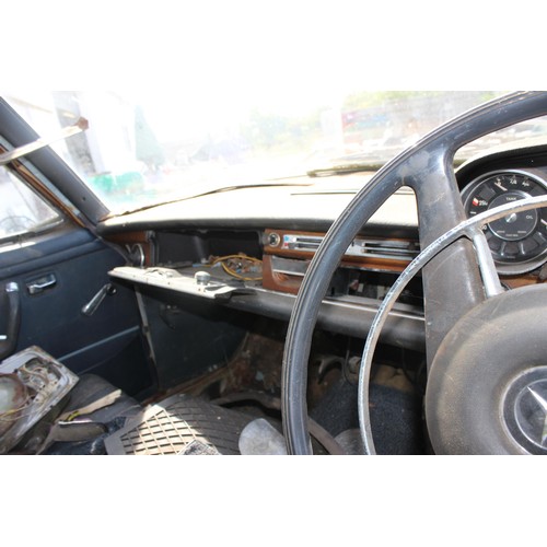 0b - Mercedes 4 door believed to be late 60s or early 70s 220 series, parts car or restoration project,  ... 