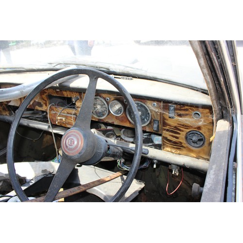 0c - Wolseley 18/85 restoration project or parts car believed to be early 70s. No V5, keys or paperwork p... 