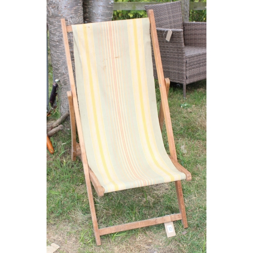 322 - Vintage folding wooden framed deck chair