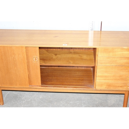 41 - A retro Vanson sideboard, with 5 drawers, approx 205cm wide