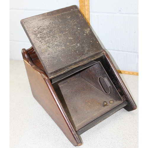 125 - Edwardian mahogany coal scuttle