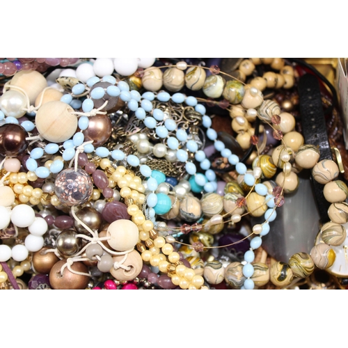 1201 - Qty of assorted costume jewellery, approx 2.6kg gross