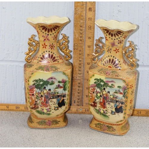 1719 - 4 Oriental vases to inc a Satsuma example