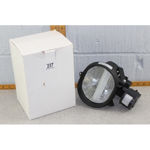 237 - PIR garden security light, new in box