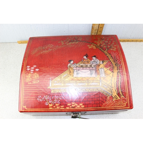 278 - Vintage Chinese designed wine box