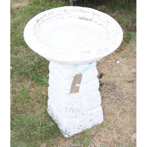 328 - Concrete bird bath