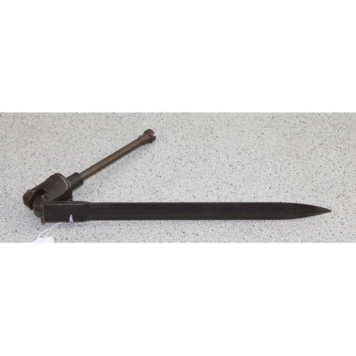 1005 - An unusual folding bayonet, unmarked