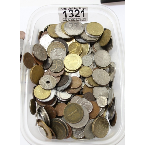 1321 - Quantity of world coins, approx 1.3kg gross