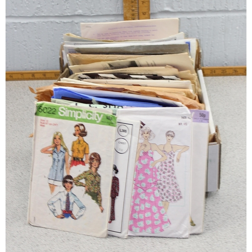 205 - Qty of assorted vintage sewing patterns etc