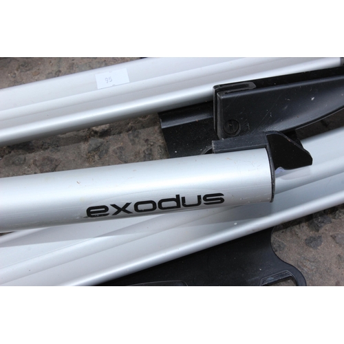 762 - 2 Exodus bicycle roof racks