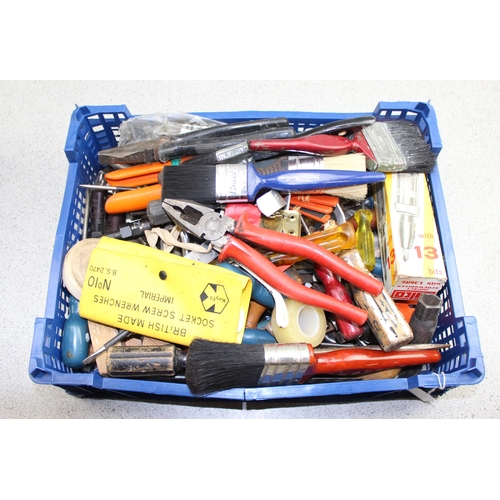 878 - 2 crates of assorted tools, paint brushes etc etc