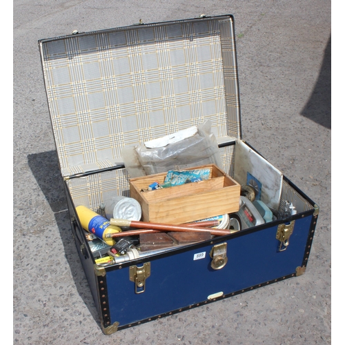 889 - Blue trunk and contents, mainly tools