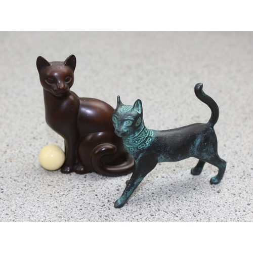 1645 - 15 Franklin Mint Curio Cabinet Cats figures with display cabinet and all with paperwork